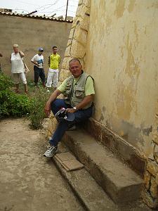128-ORAN-Juin06-Cap carbon, le cabanon.Assis au meme endroit que papa 45 ans apres.
